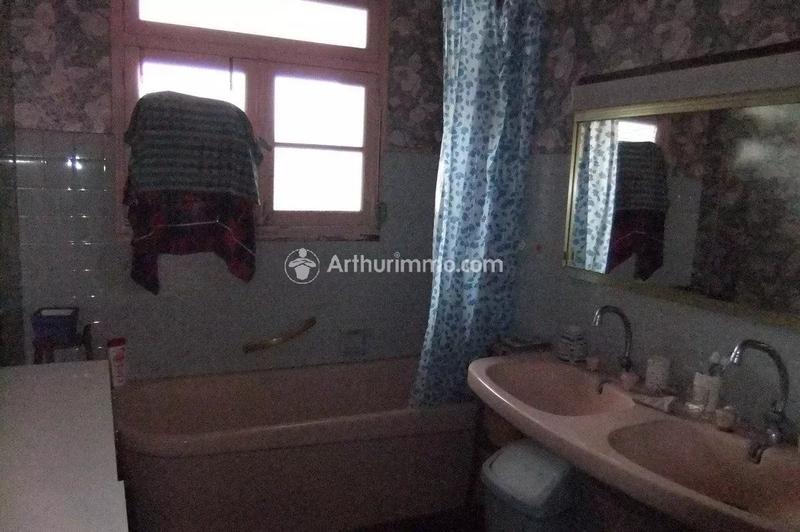 Maison - 190 m² - 9 pièces