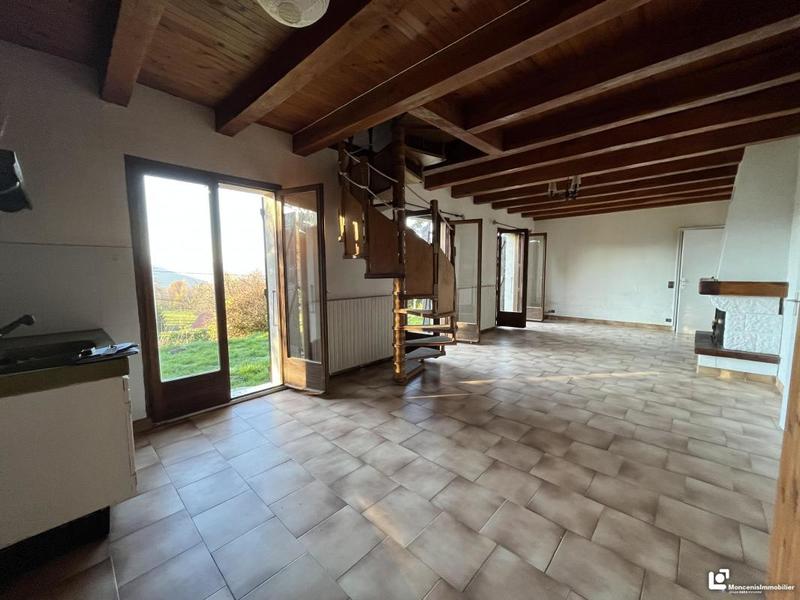 Maison - 94 m² - 5 pièces