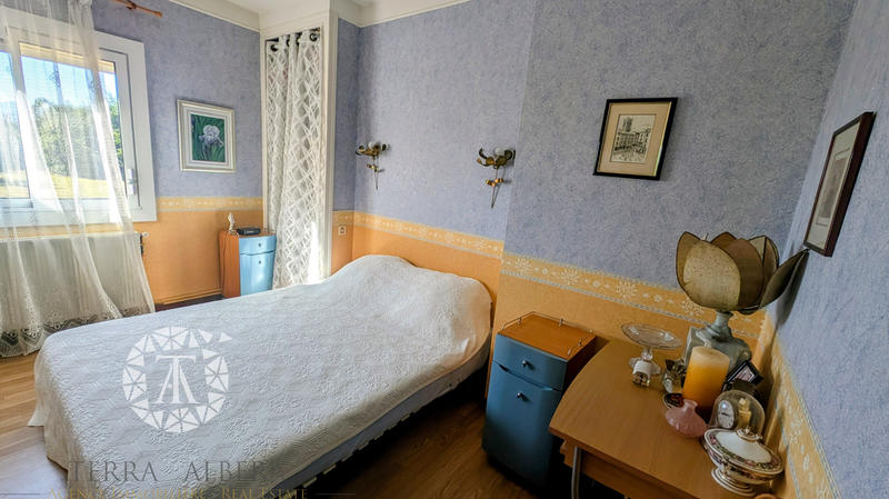 Villa - 354 m² - 11 pièces