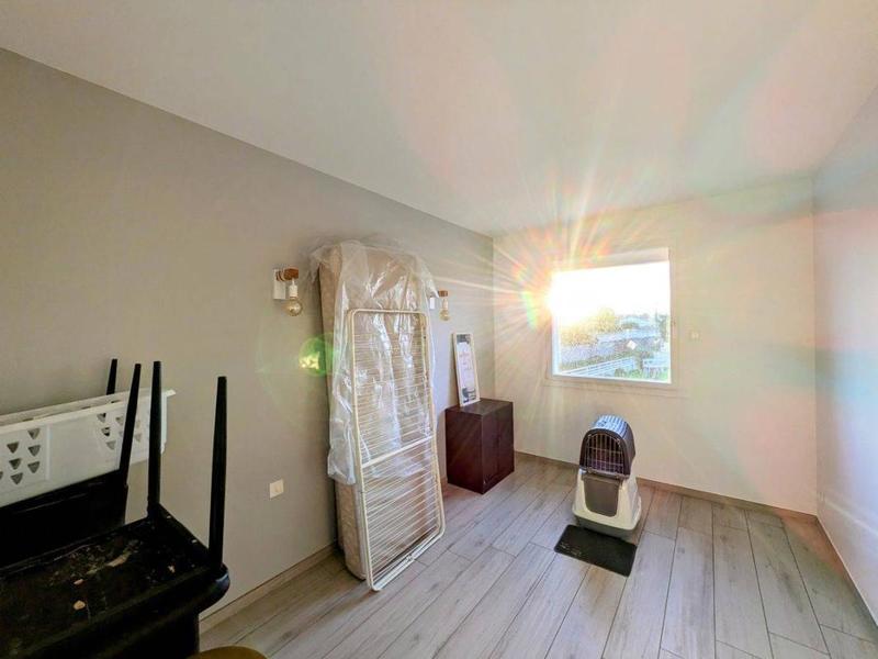 Maison - 93 m² - 4 pièces