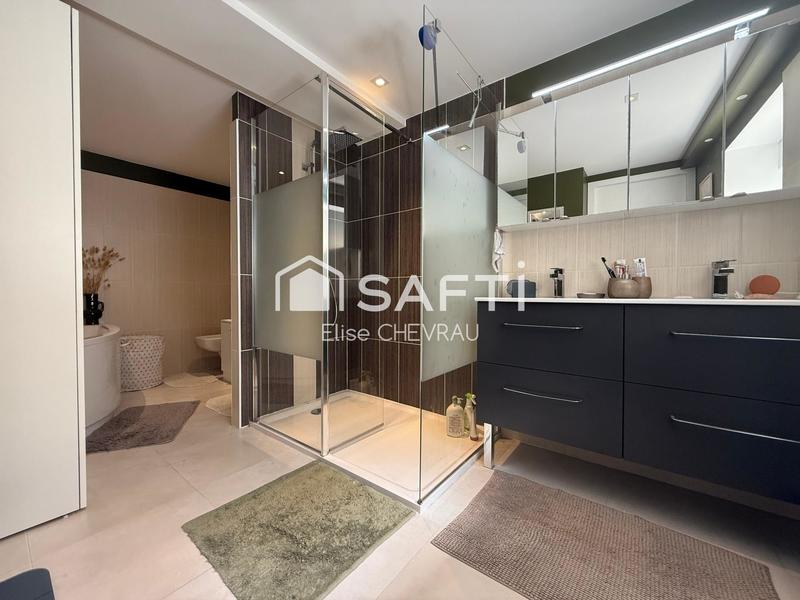 Maison - 182 m² - 6 pièces