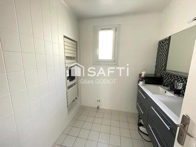 Maison - 165 m² - 6 pièces