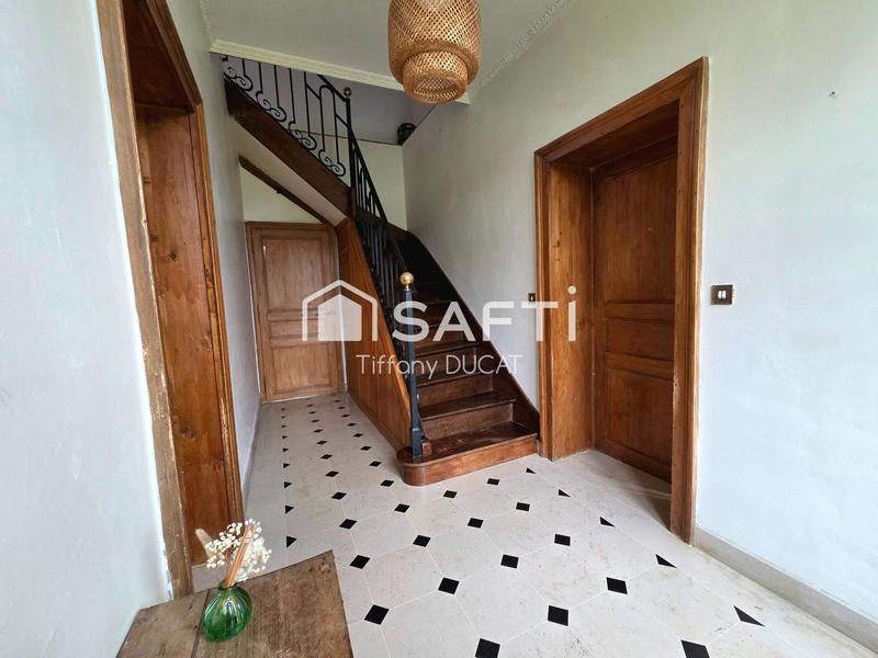 Maison - 245 m² - 6 pièces