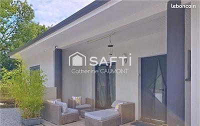 Maison - 212 m² - 8 pièces