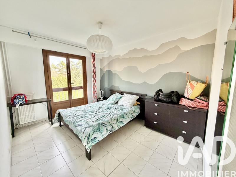 Appartement - 82 m² - 4 pièces