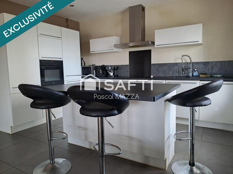 Appartement - 99 m² - 4 pièces