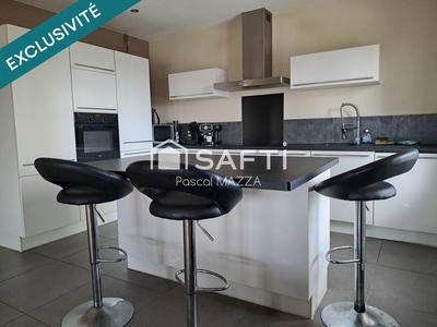 Appartement - 99 m² - 4 pièces