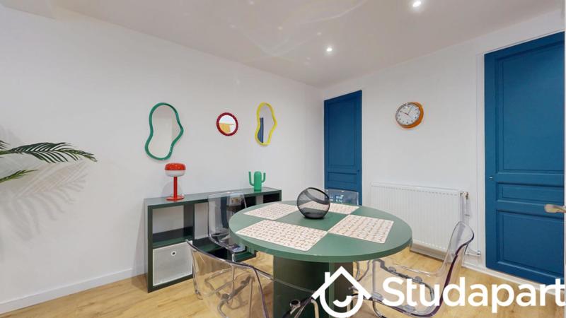 Chambre - 11 m² - 1 pièce