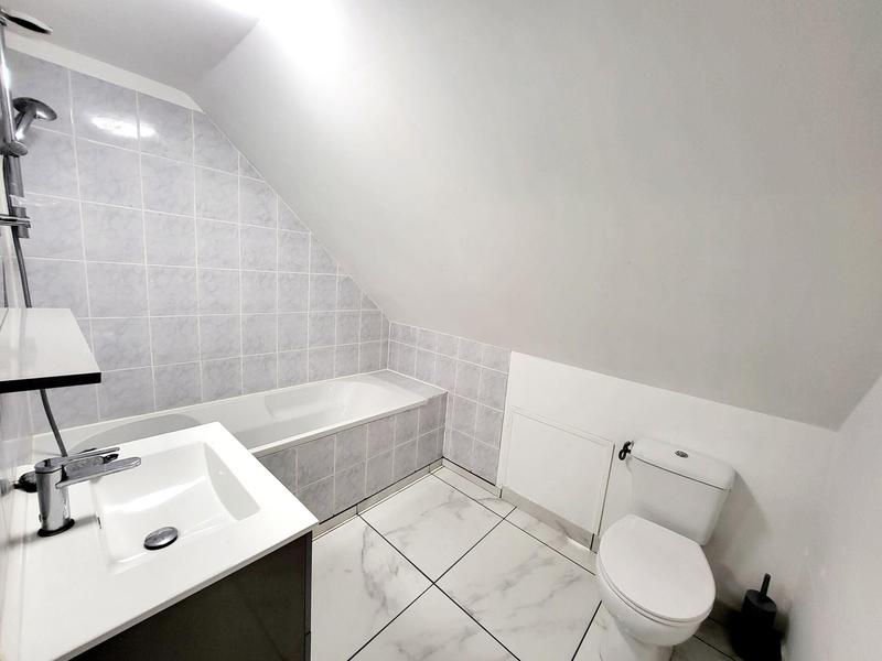 Maison - 102 m² - 4 pièces