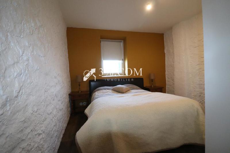 Propriété - 256 m² - 9 pièces