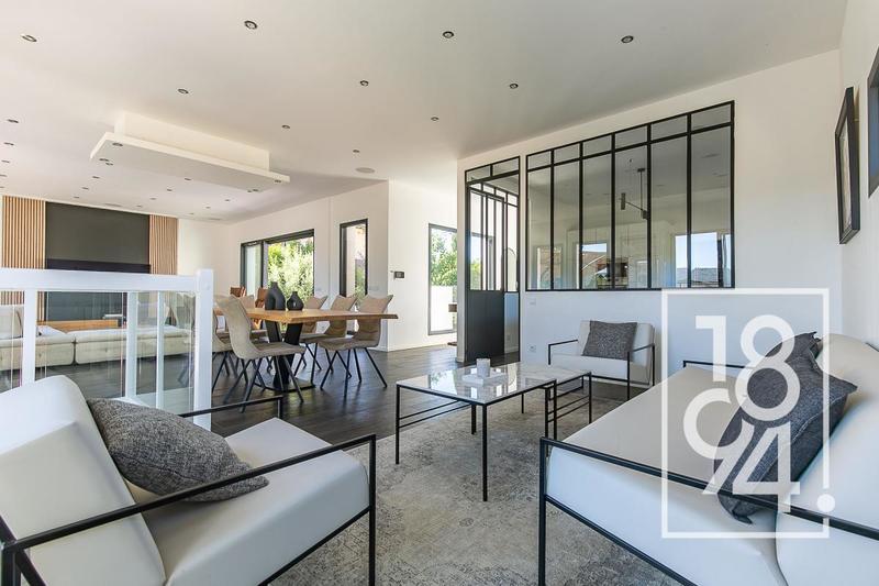 Maison - 165 m² - 4 pièces