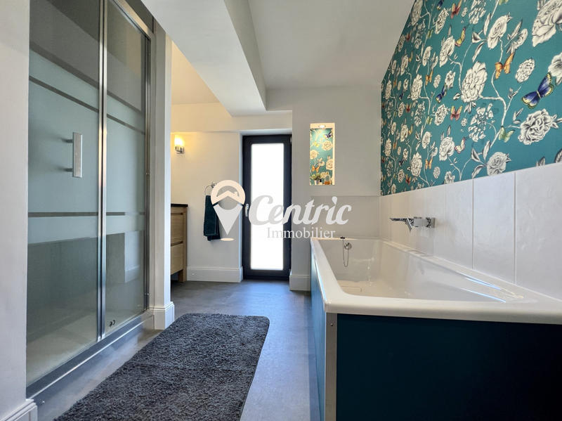 Maison ancienne - 341 m² - 11 pièces