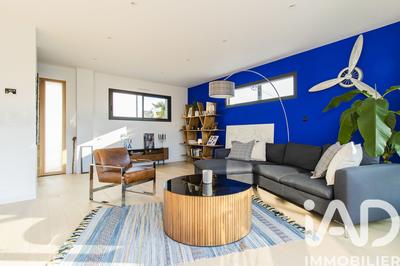 Maison - 99 m² - 5 pièces