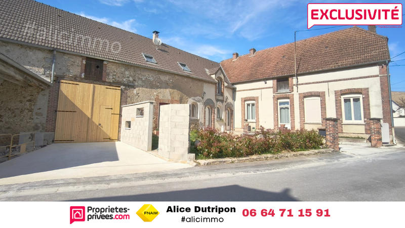 Maison - 300 m² - 8 pièces