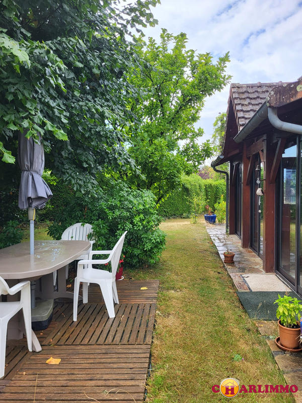 Maison traditionnelle - 181 m² - 6 pièces