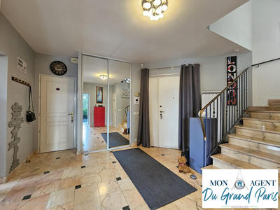 Maison - 175 m² - 8 pièces