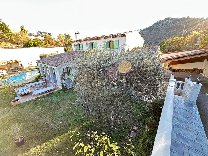 Villa - 175 m² - 6 pièces