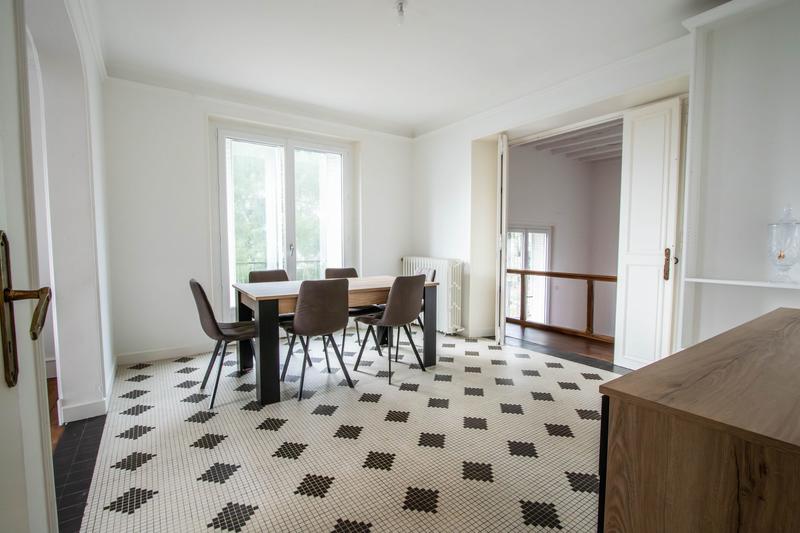 Maison traditionnelle - 174 m² - 6 pièces