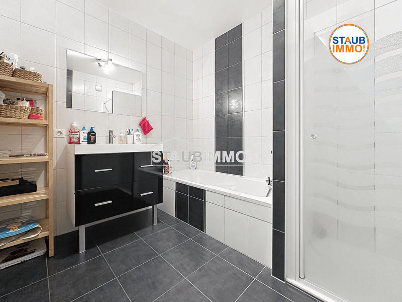 Appartement - 79 m² - 3 pièces