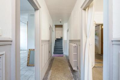 Maison - 201 m² - 9 pièces