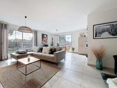 Maison - 108 m² - 4 pièces