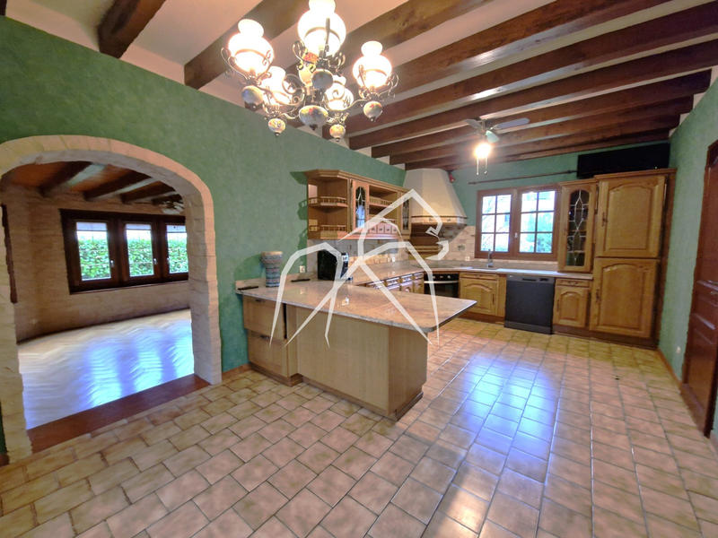 Maison - 170 m² - 6 pièces