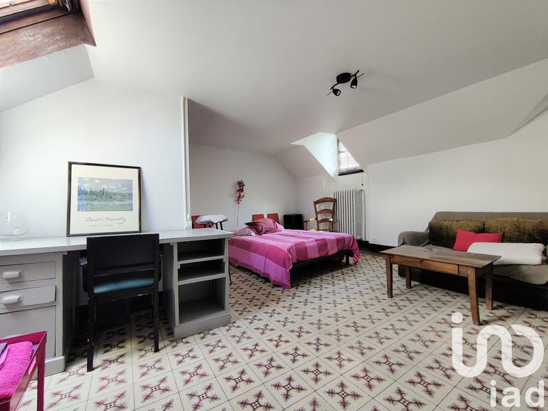 Maison - 186 m² - 8 pièces