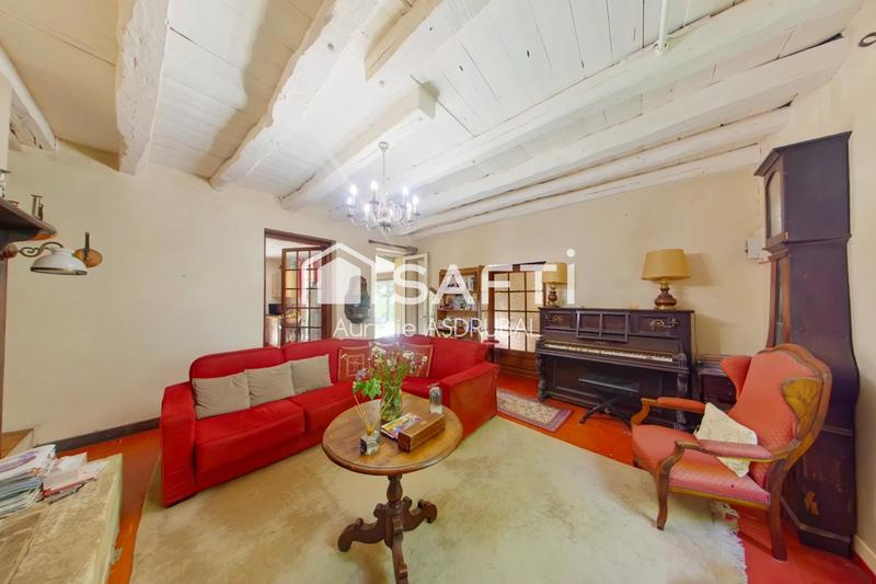 Maison - 230 m² - 10 pièces