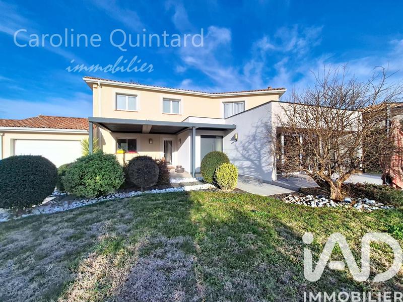 Maison - 202 m² - 5 pièces