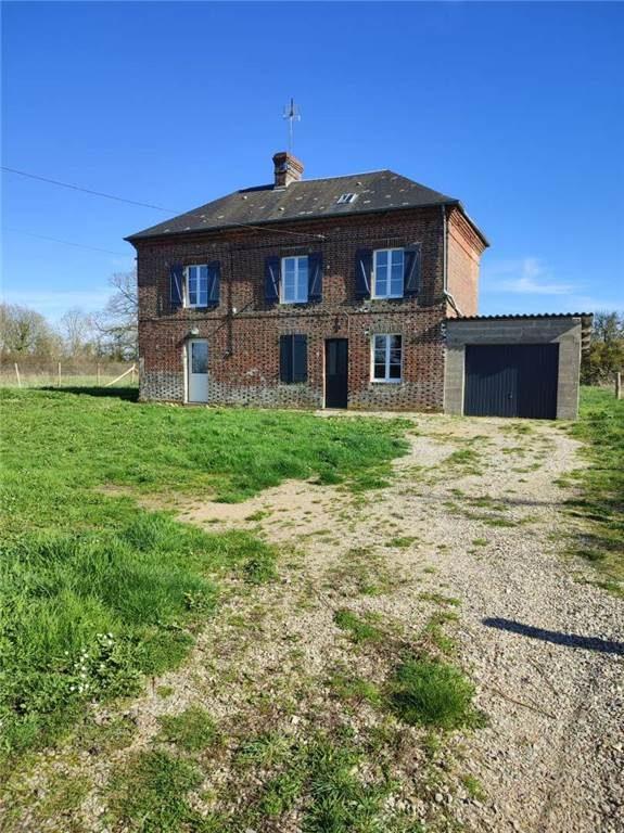 Maison - 90 m² - 5 pièces