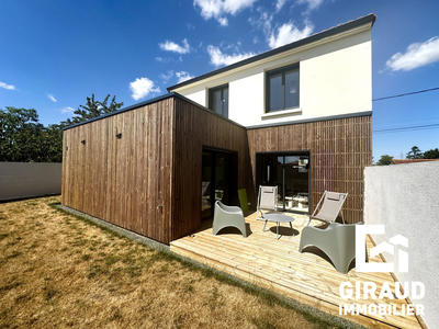 Maison - 108 m² - 6 pièces