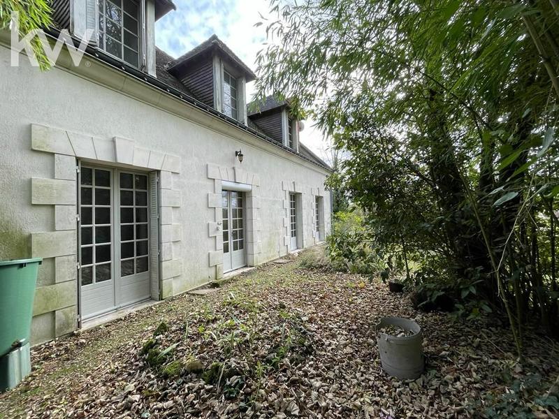 Maison - 210 m² - 8 pièces