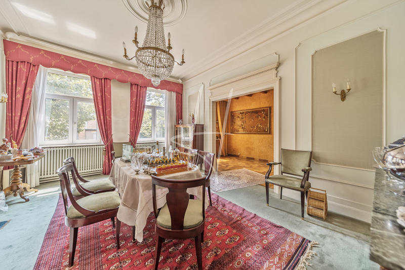 Appartement - 160 m² - 5 pièces