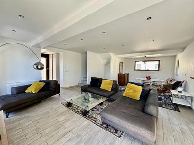 Villa - 121 m² - 5 pièces