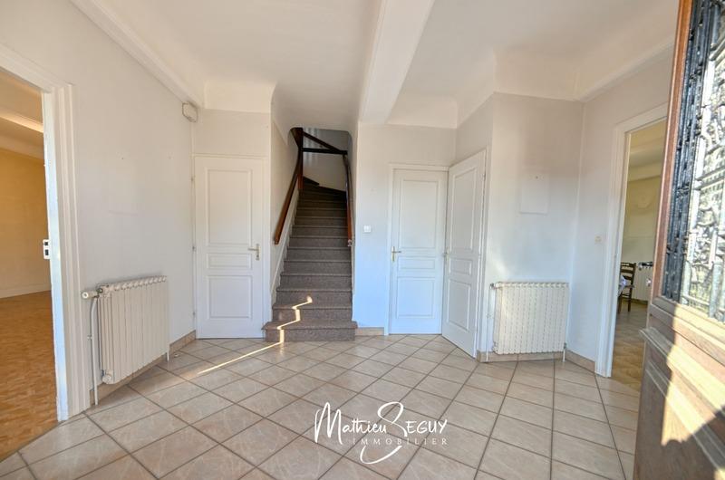 Maison - 162 m² - 8 pièces