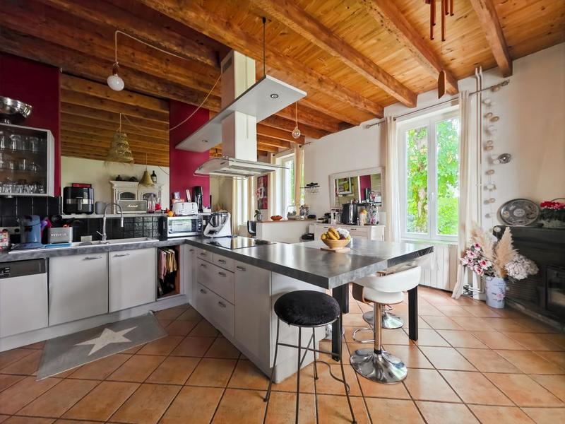 Demeure - 300 m² - 10 pièces