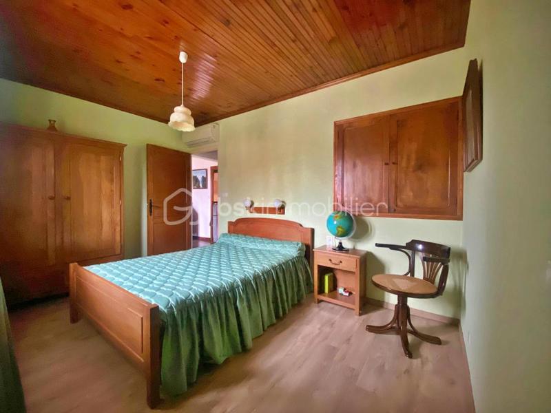 Maison - 230 m² - 4 pièces