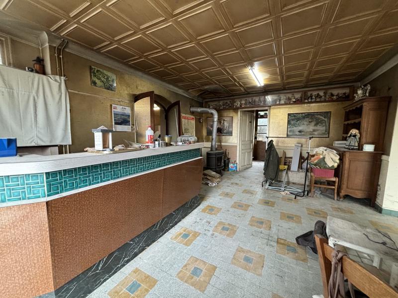 Maison - 350 m² - 20 pièces