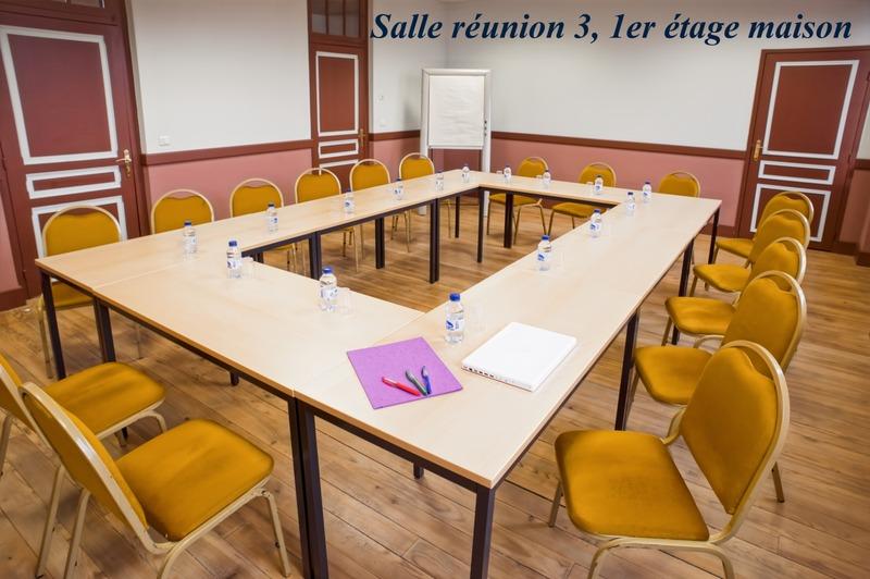 Local d'activité / Entrepôt - 1 051 m² - 12 pièces