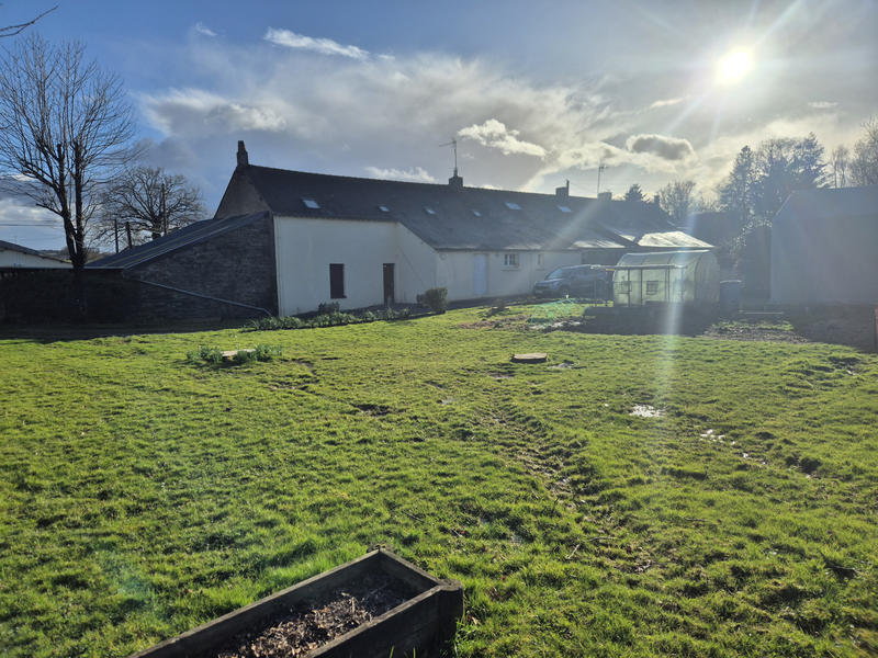 Maison - 250 m² - 8 pièces