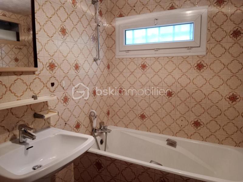 Maison traditionnelle - 92 m² - 4 pièces