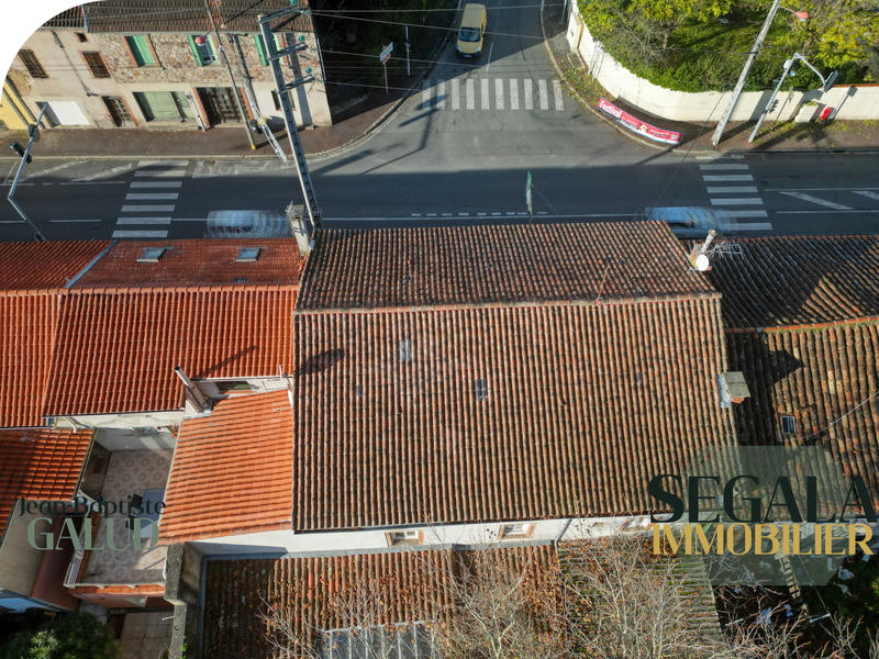 Maison - 230 m² - 8 pièces