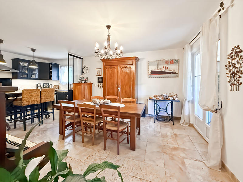 Maison - 146 m² - 7 pièces