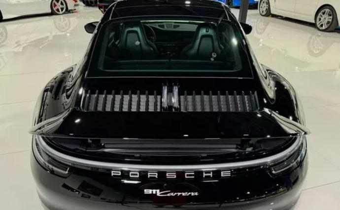 Porsche 911 992 Carrera neuve