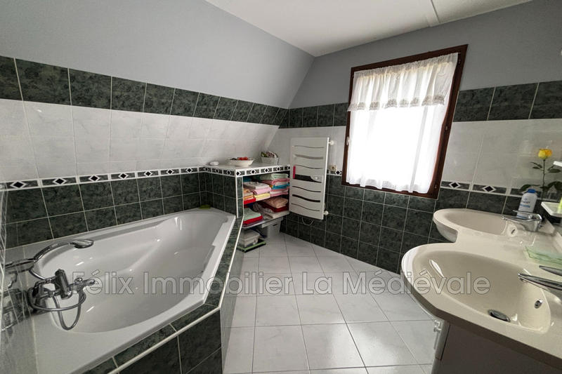 Maison - 101 m² - 4 pièces