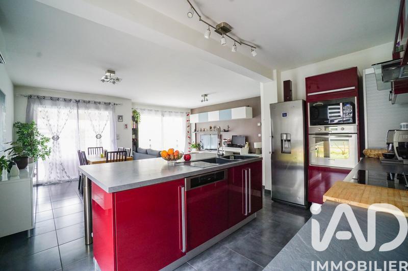 Maison - 110 m² - 5 pièces