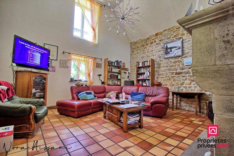 Demeure - 1 000 m² - 15 pièces