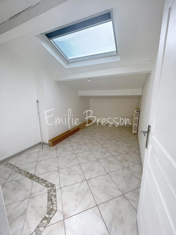 Maison traditionnelle - 164 m² - 5 pièces