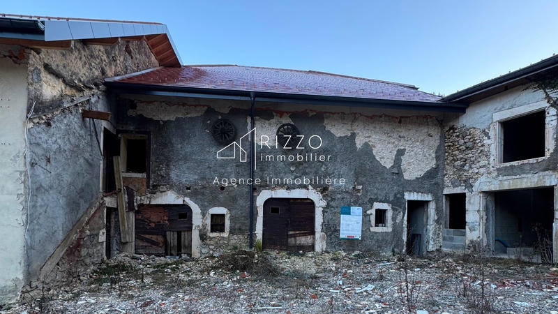 Maison - 804 m² - 3 pièces