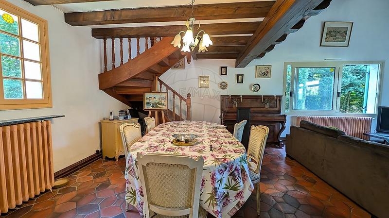 Maison - 190 m² - 7 pièces